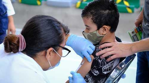 Llega segunda dosis de vacuna Covid para niños de 9, 10 y 11 años a 109 municipios del Edomex